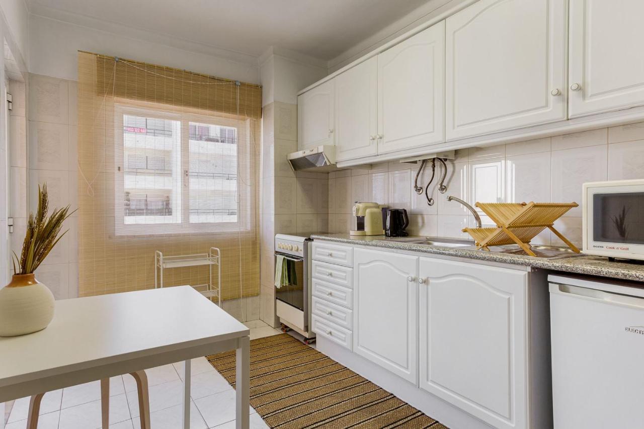 1Br Infante Flat In Quarteira By Lovelystay Kültér fotó